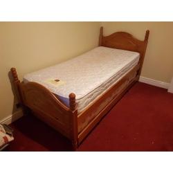 Single bed with pull out guest bed