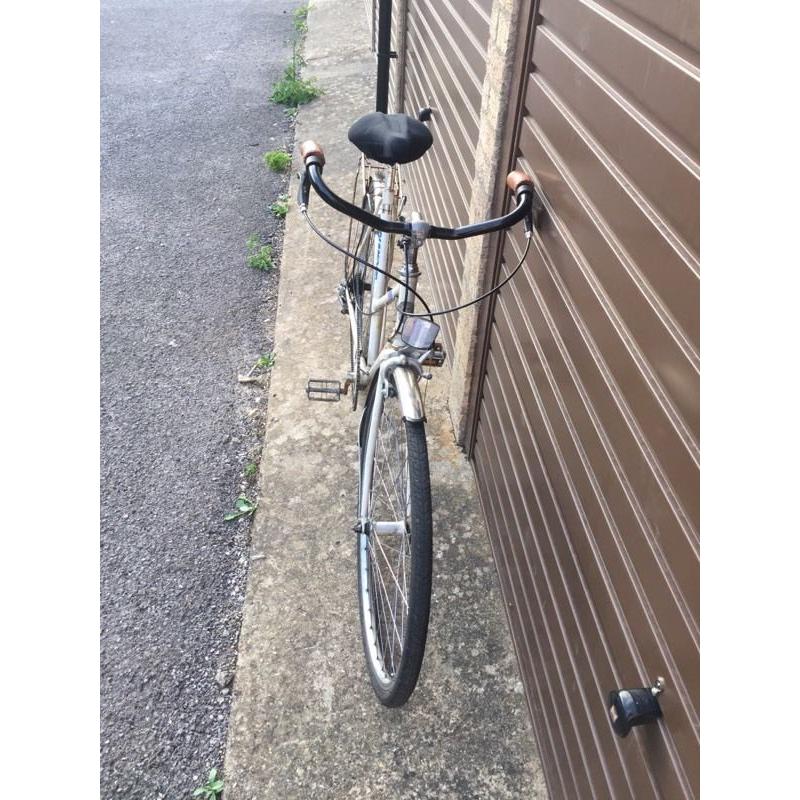 Ladies Town Bike, Serviced, Free Lock/lights, Can deliver