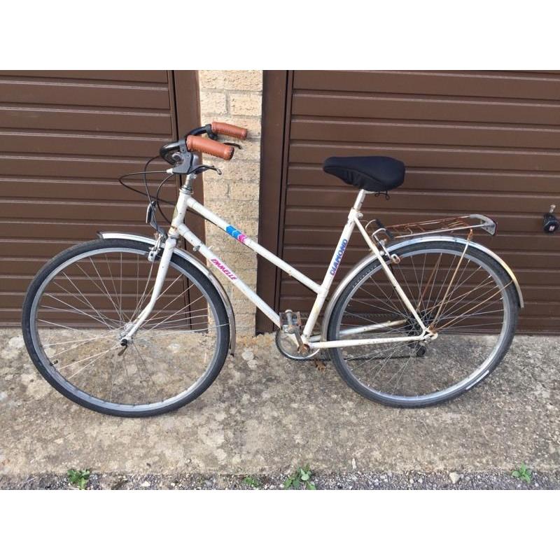 Ladies Town Bike, Serviced, Free Lock/lights, Can deliver