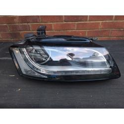 Audi A5 2009 genuine front right headlight in perfect condition