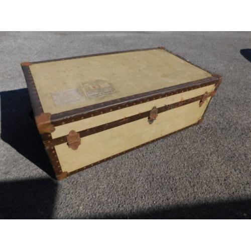 Vintage Watajoy Steamer trunk, gentlemens chest, needs attention or good for parts