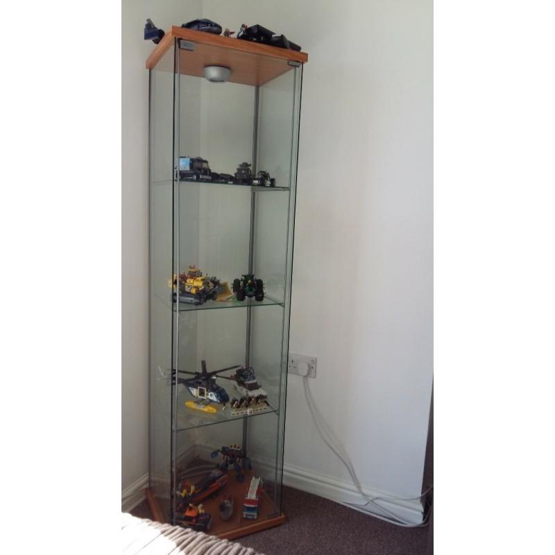 2 glass cabnets