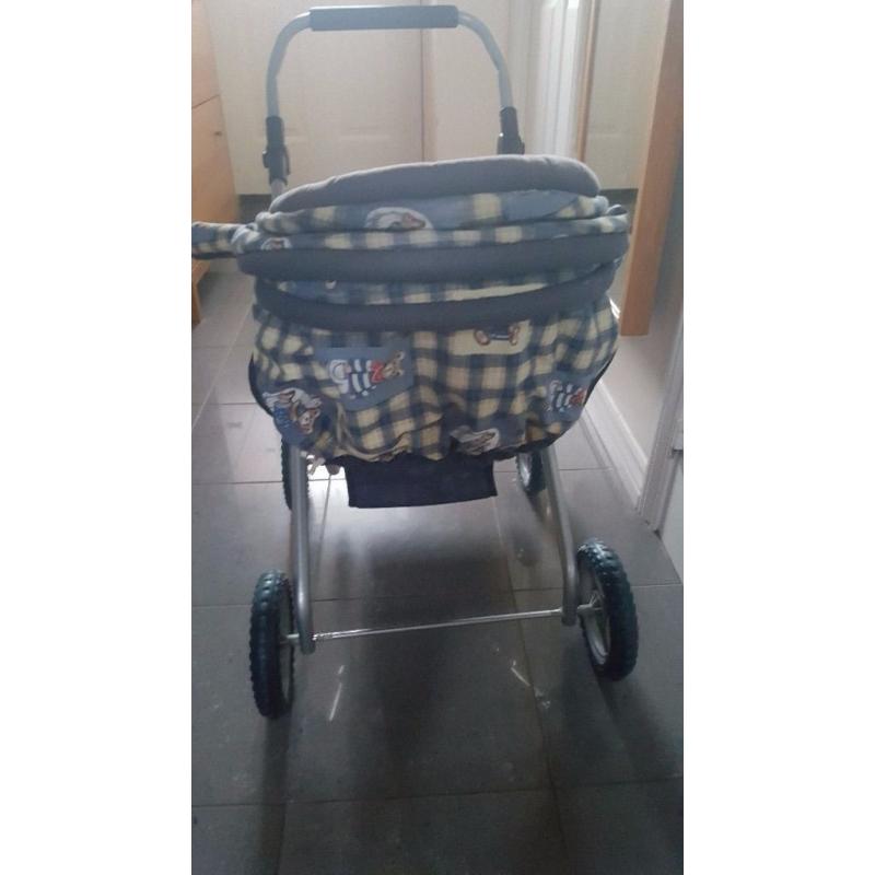Molly Dolly Deluxe Dolls Pram used