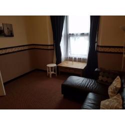 Double room in friendly house share for 3.5. months