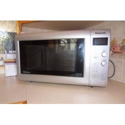 Panasonic Inverter Microwave 900W/E NN-SD466M
