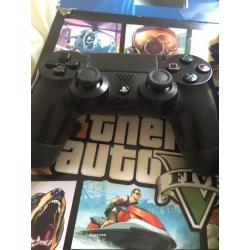 Ps4 500gb boxed with game