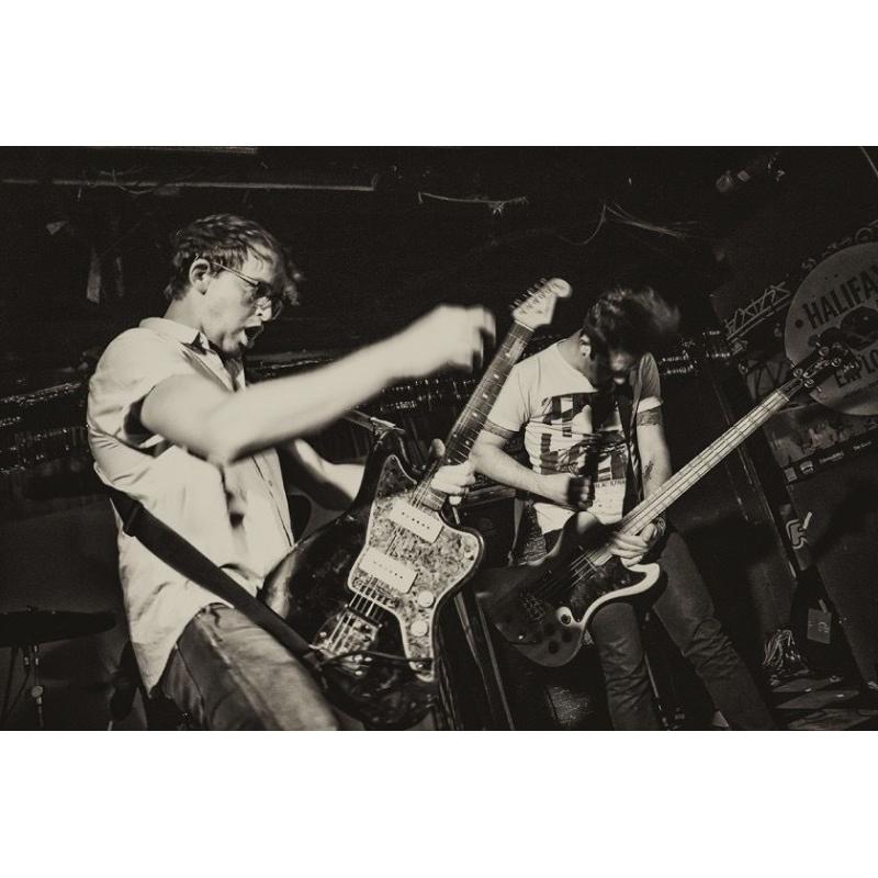DRUMMER & BASSIST WANTED / PUNK / NOISE / HARDCORE