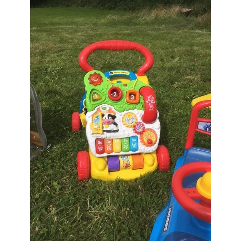 VTech First steps push along walker baby toddler