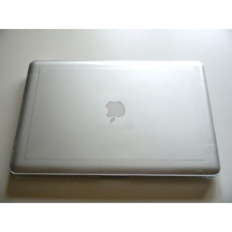 MacBook Pro with 15.4 inch screen, i7 processor, 8GB RAM