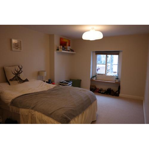 Large double room in a fantastic flat in the heart of Clifton Village.