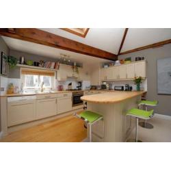 Large double room in a fantastic flat in the heart of Clifton Village.
