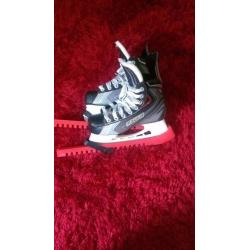 SALE! Bauers Vapor Elite, Sizes 2.5 Ice Skates