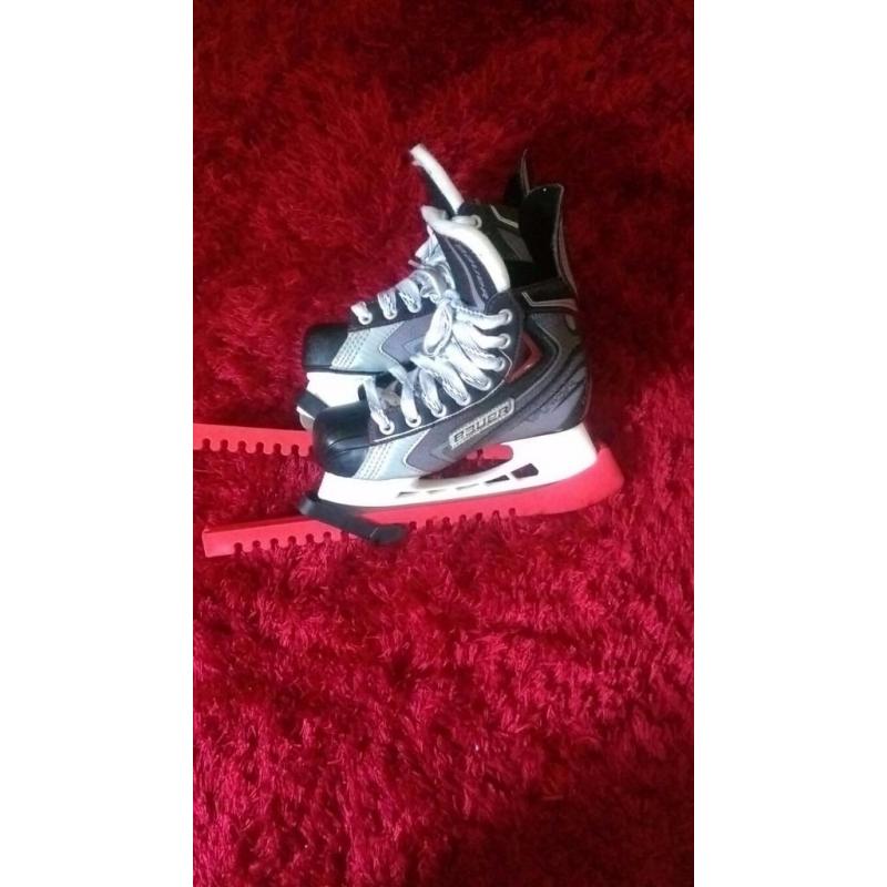 SALE! Bauers Vapor Elite, Sizes 2.5 Ice Skates