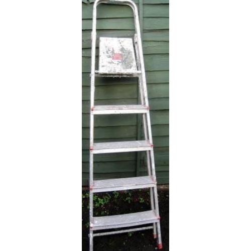 1.63m aluminium ladders - GOOD& WORKING ORDER - 25 POUNDS