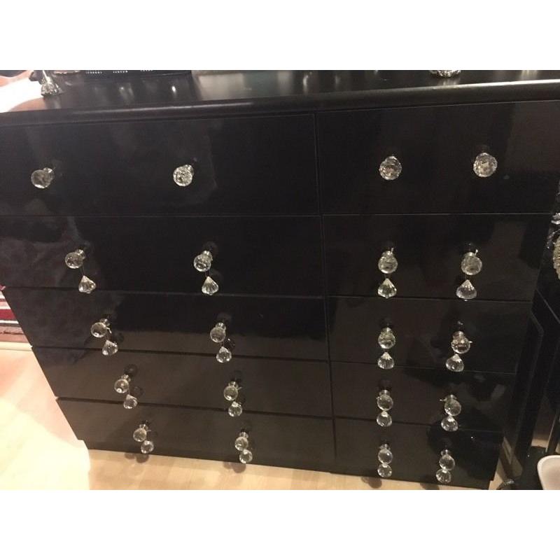 Double chest of draws
