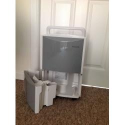 Duracraft Dehumidifier in good condition comes with manual