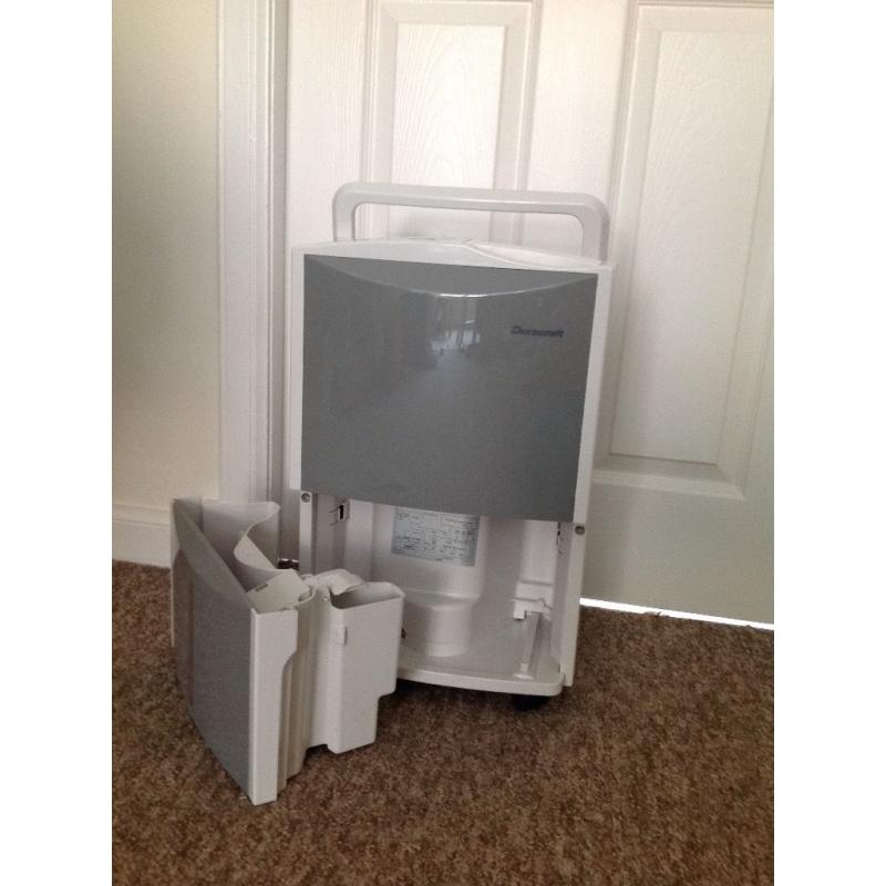 Duracraft Dehumidifier in good condition comes with manual