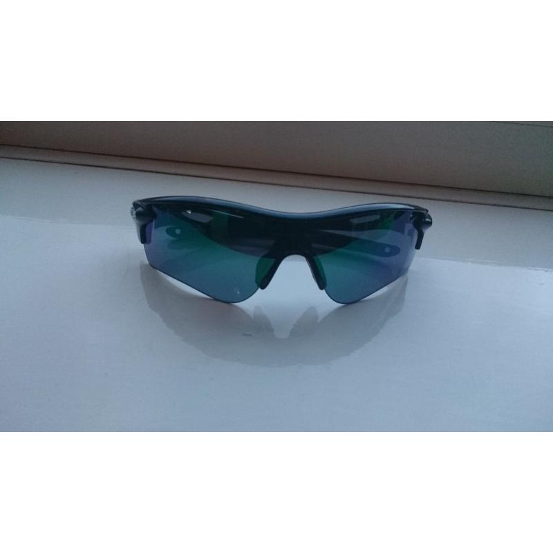 Oakley Cavendish Radarlock