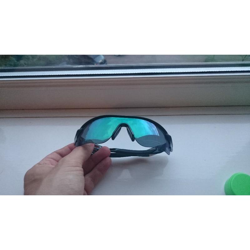 Oakley Cavendish Radarlock