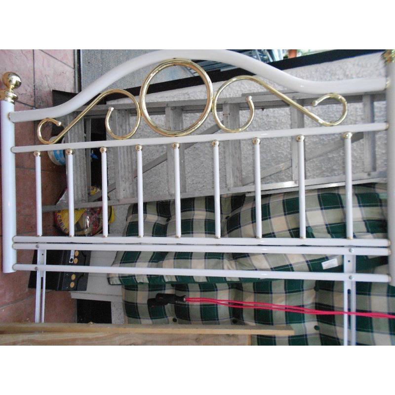 KINGSIZE HEADBOARD