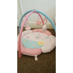 Baby girl play mat