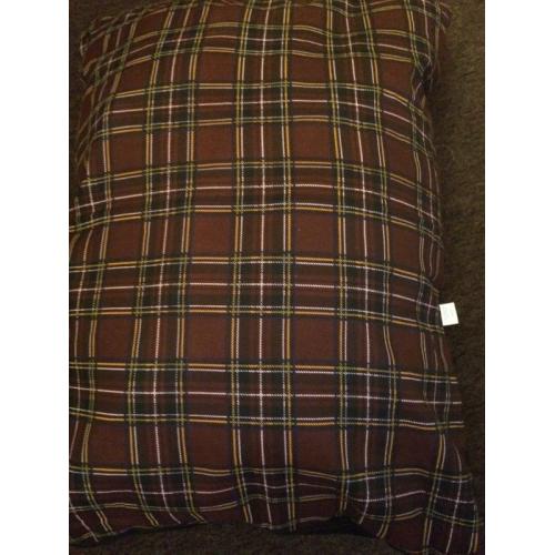 Dog bed/cushion