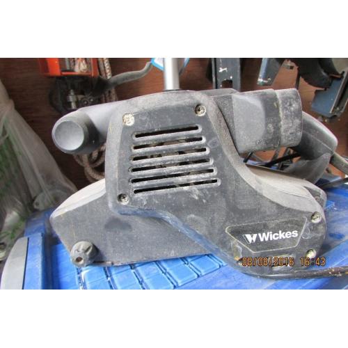 BELT SANDER