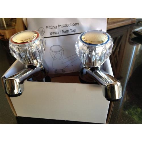Contract acrylic head basin taps