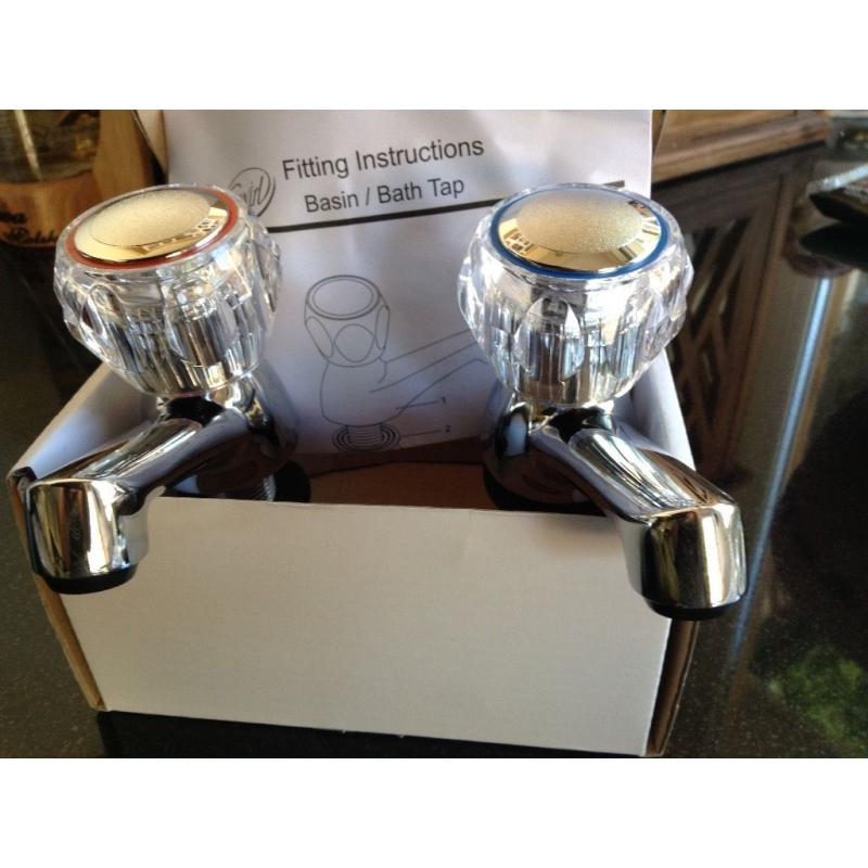Contract acrylic head basin taps