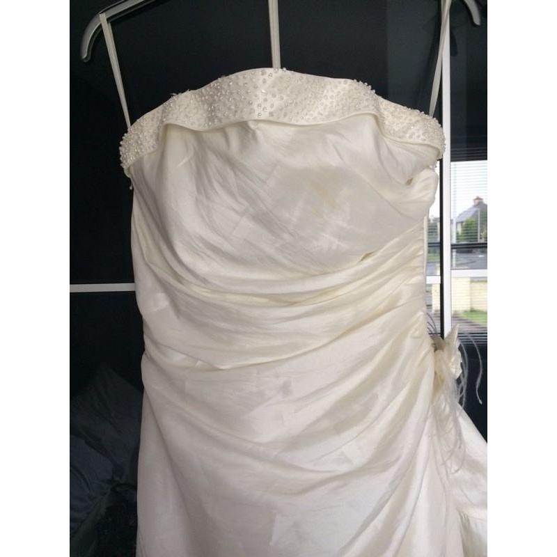 Hilary Morgan wedding dress