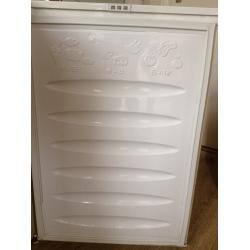 White free standing under work top Freezer