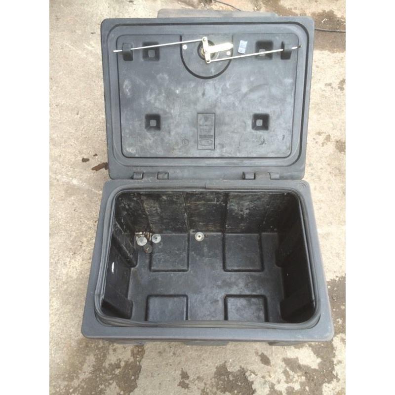 2 recovery storage boxes