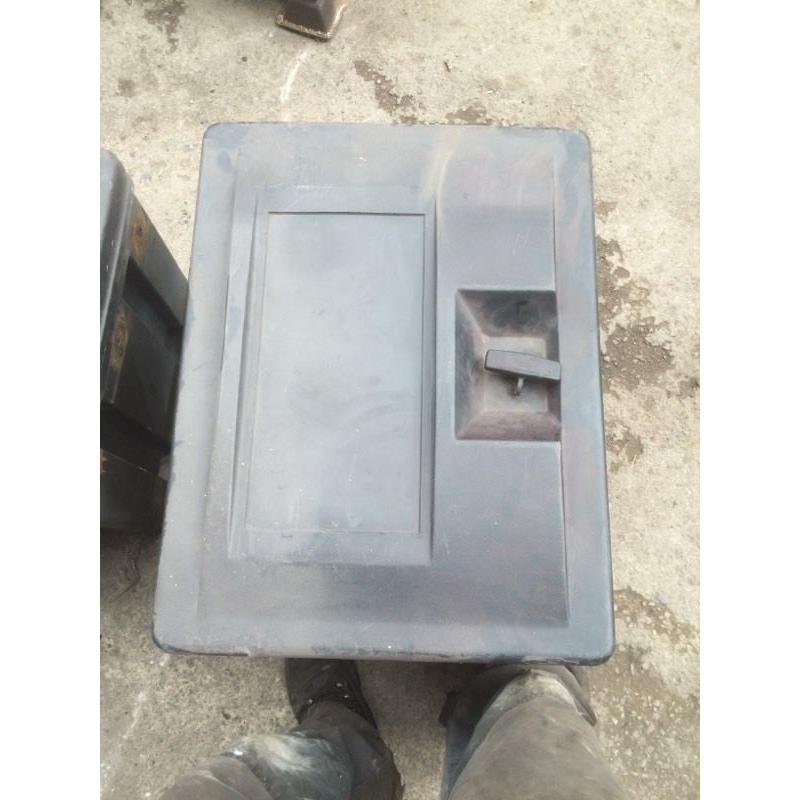 2 recovery storage boxes