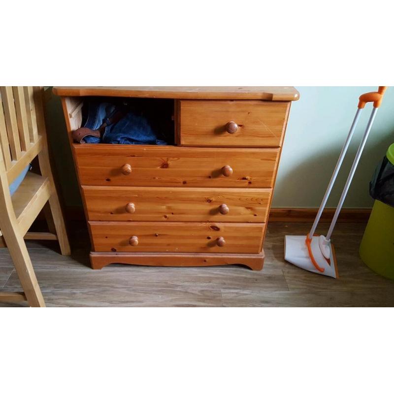 Chest of drawers FREE