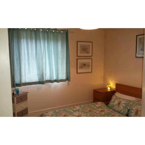 Flateshare. En-Suite Double Room, convenient and quiet area in Slateford.