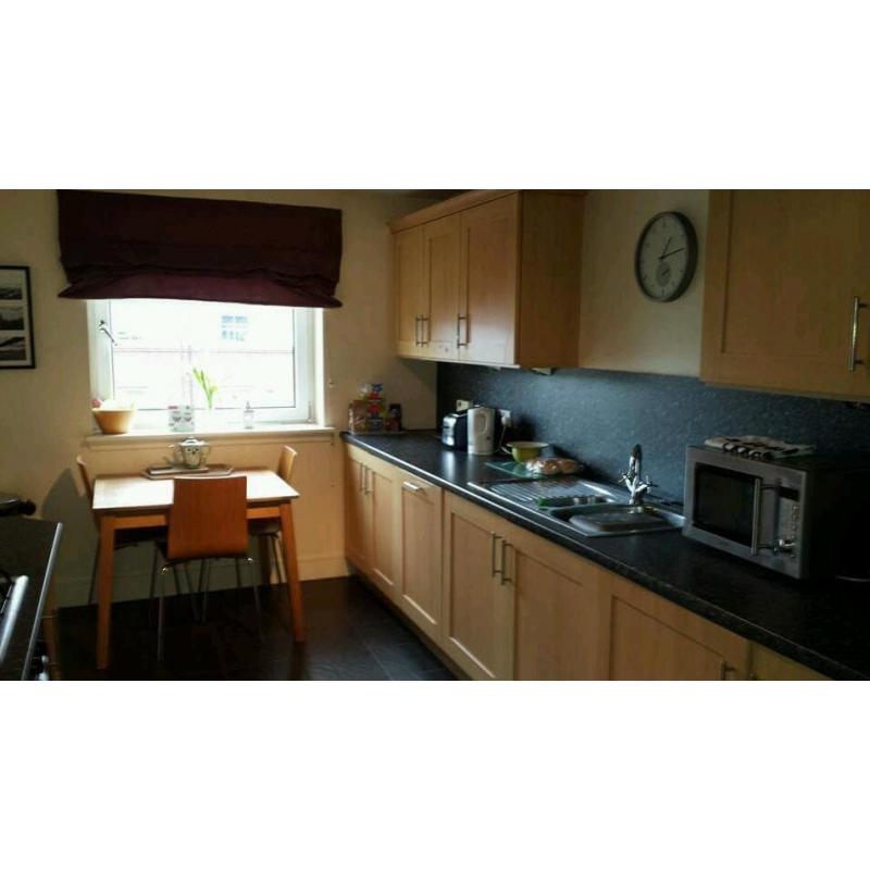 Flateshare. En-Suite Double Room, convenient and quiet area in Slateford.