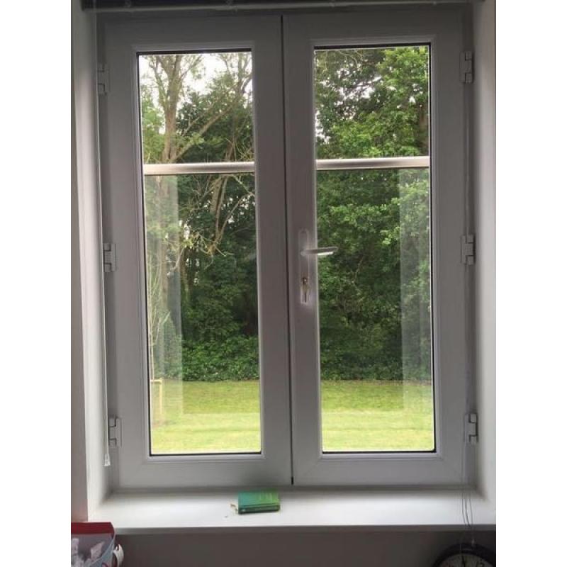 Large double room in modern, friendly house share - available immediately