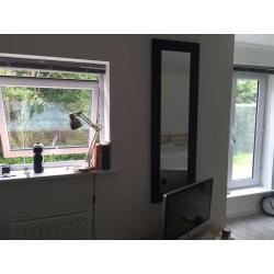 Large double room in modern, friendly house share - available immediately