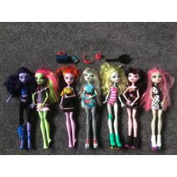 16 dolls plus house accessories/furniture- monster high and bratz toys