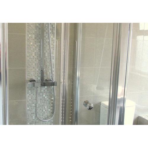 Tiler. Tiling services. Kitchen, Bathroom,Wall,Floor. Regrouting,Resealing,Grout Replacement Service