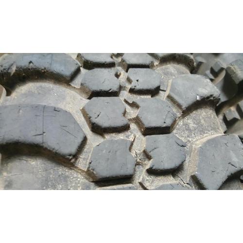 Landrover mud tyres 265 75 16