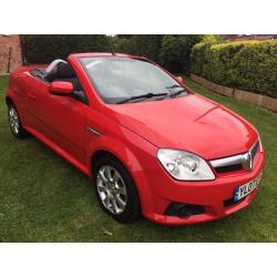 Superb Value 2007 Tigra 1.4 Hardtop Convertible Finished In Stunning Flame Red August 2017 MOT!!