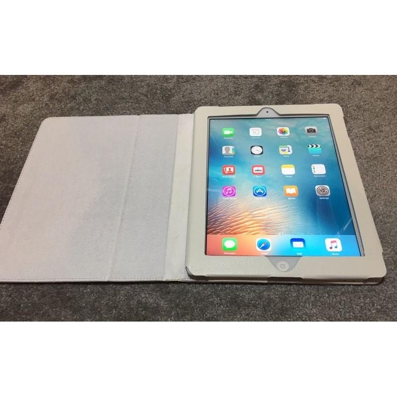 Ipad 4 16GB Wifi it's not mini! Working prfectlly and condation!