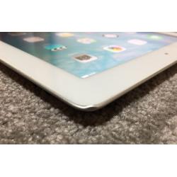 Ipad 4 16GB Wifi it's not mini! Working prfectlly and condation!