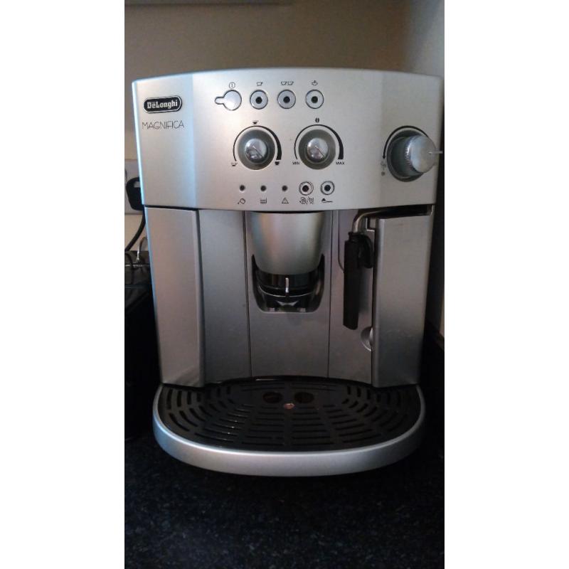 De'longhi Magnifica ESAM4200 Bean to cup coffee machine