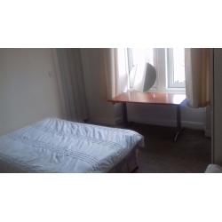 Double room to rent for daily or weekly basis! Suitable for females