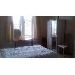 Double room to rent for daily or weekly basis! Suitable for females