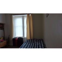 Double room to rent for daily or weekly basis! Suitable for females