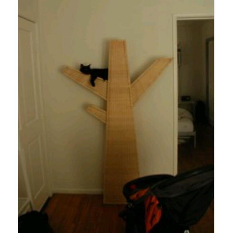 Cat climbing tree scratch post toy