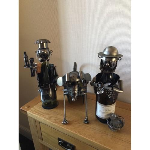 Wine bottle holders